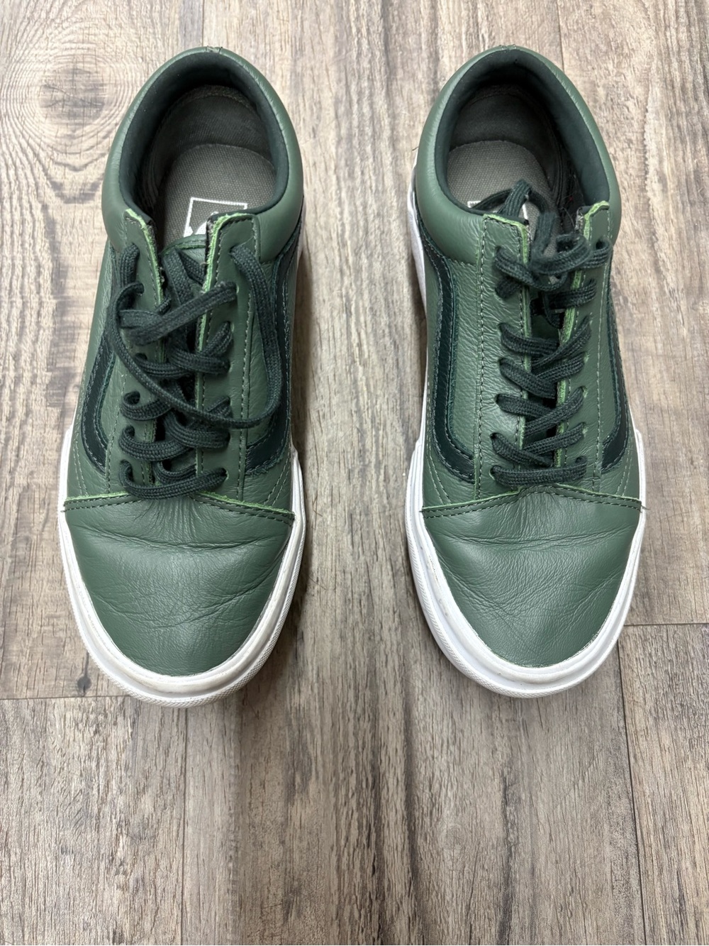 Leather Low-Top Sneakers in Green